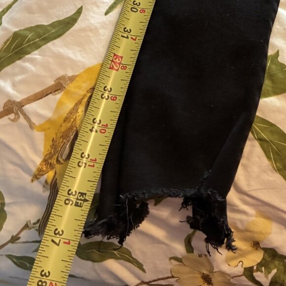 Black skinny jeans midrise, youth size Pacsun - frayed hem preloved - Picture 6 of 6